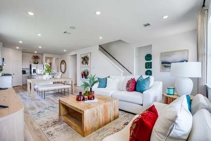 hj-tx-houston-hockley-meadows-tavern-lot-8-tv...