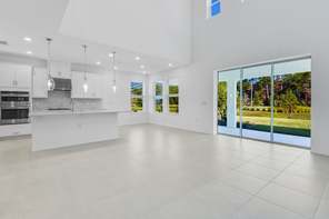 581 Moon Shell Circle (Bahama)