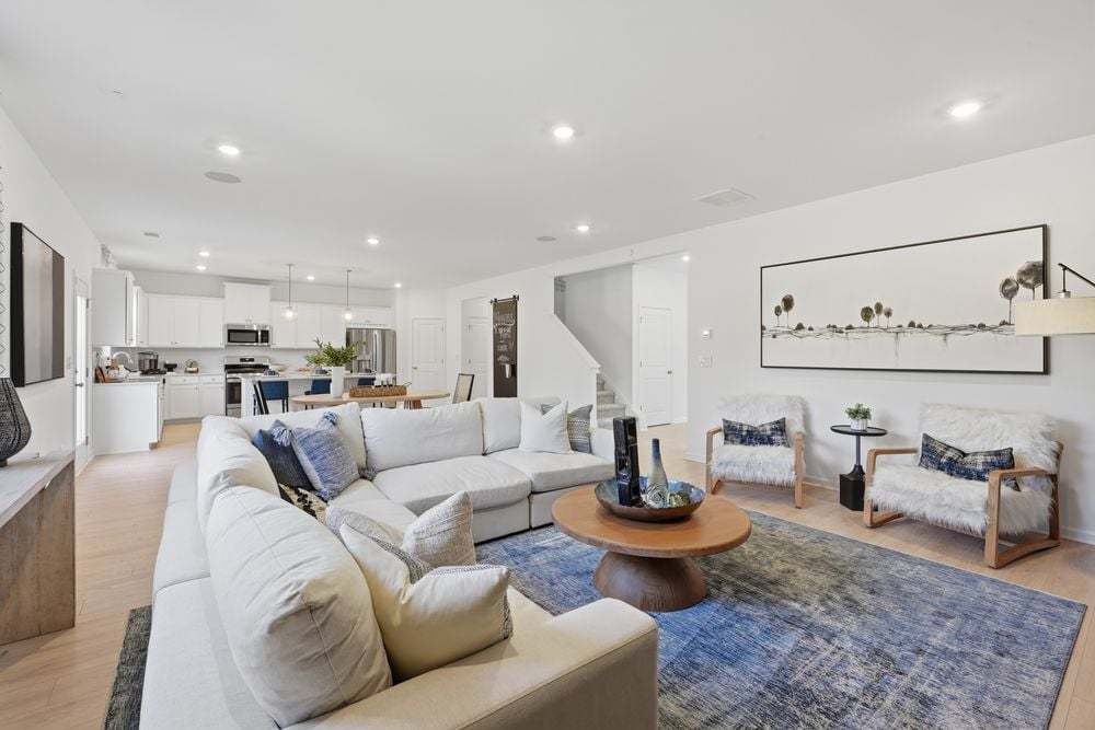 hj-ga-atlanta-falls-creek-wakehurst-lot-8-tv-...