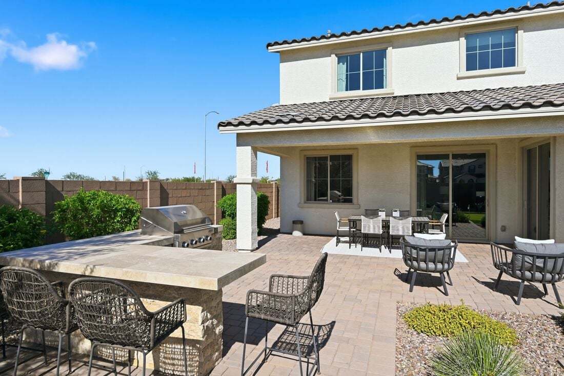 La Mira Wedgewood Backyard