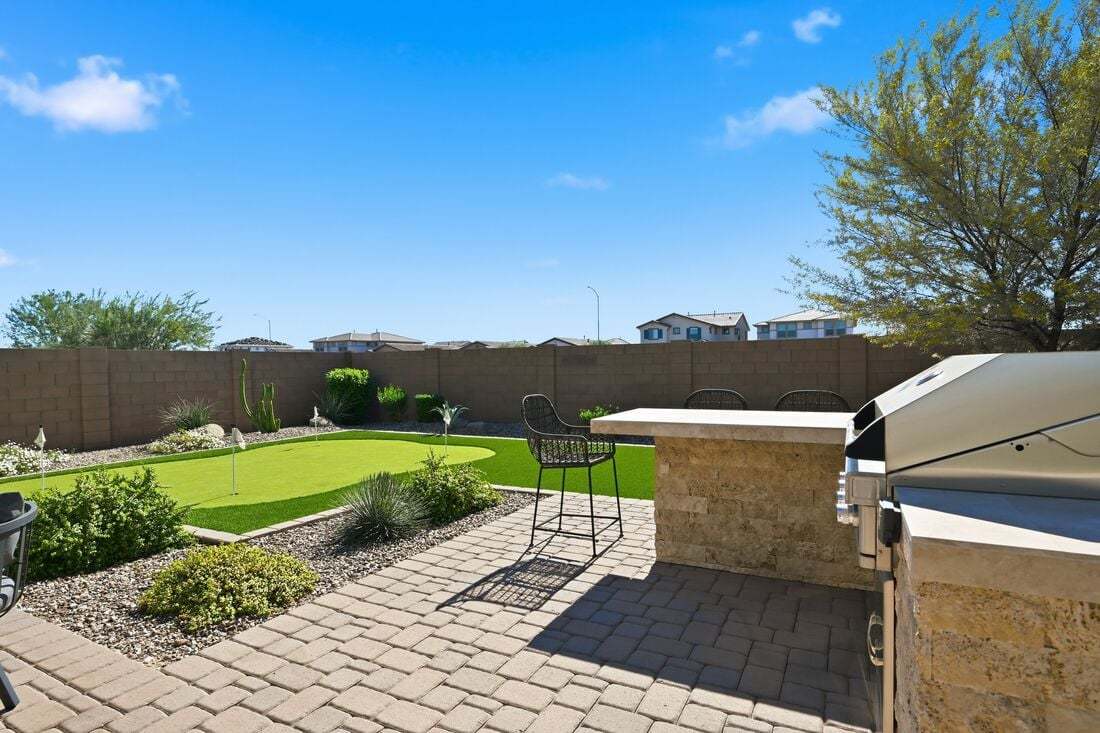 La Mira Wedgewood Backyard 2