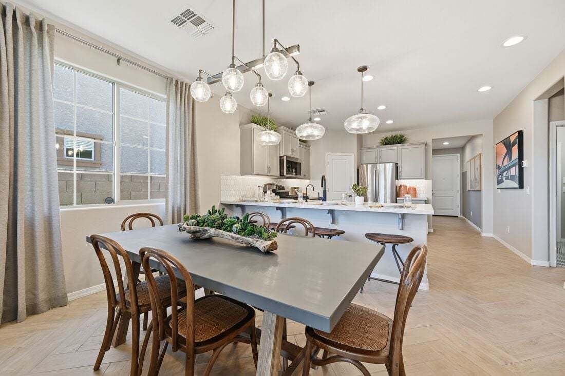 La Mira Discovery_Harlow Model_Dining