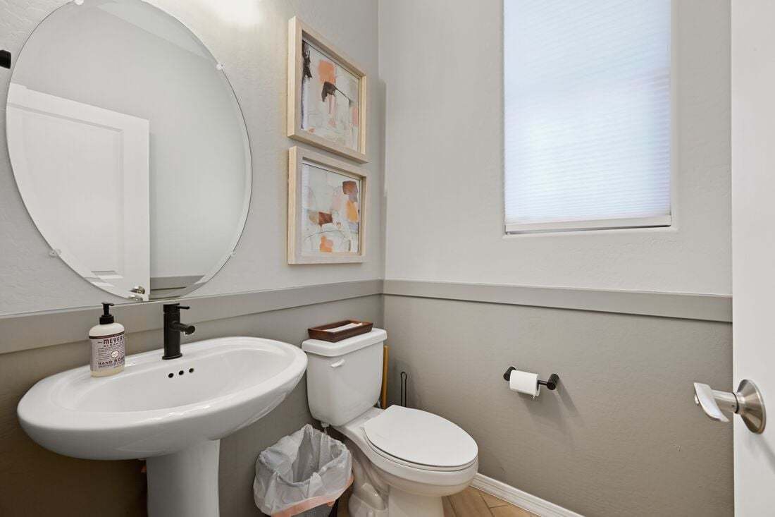 La Mira Discovery_Harlow Model_Powder