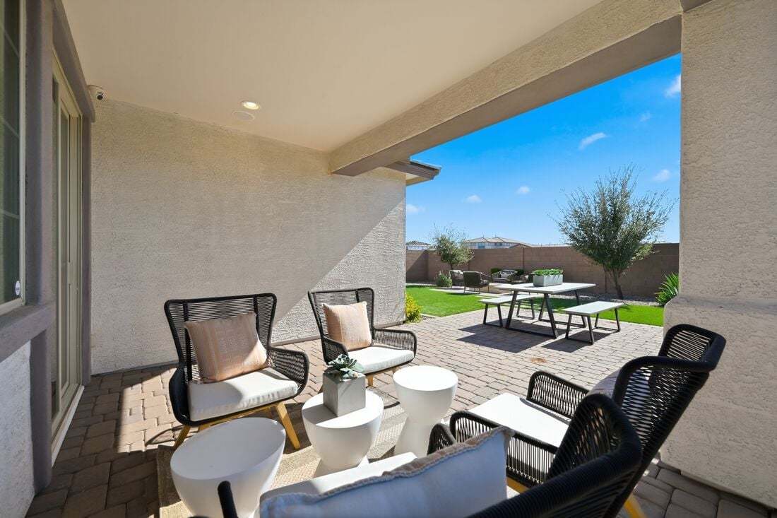 La Mira Discovery_Harlow Model_Covered Patio