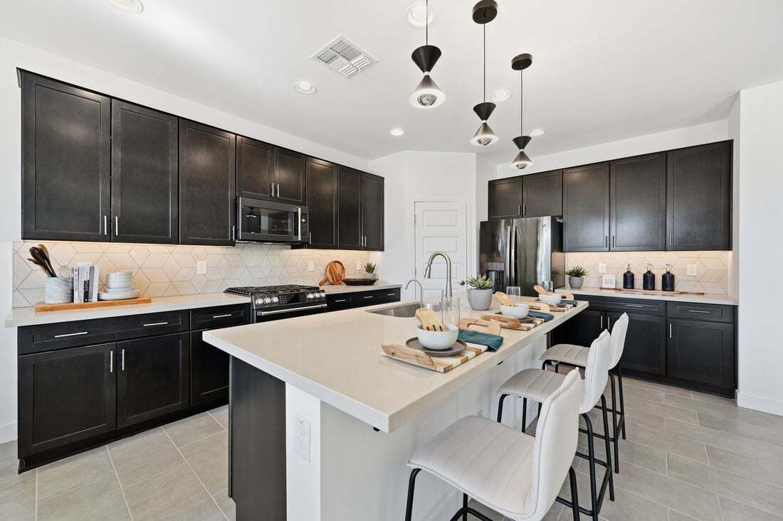 La Mira DiscoveryPaisley ModelKitchen 3