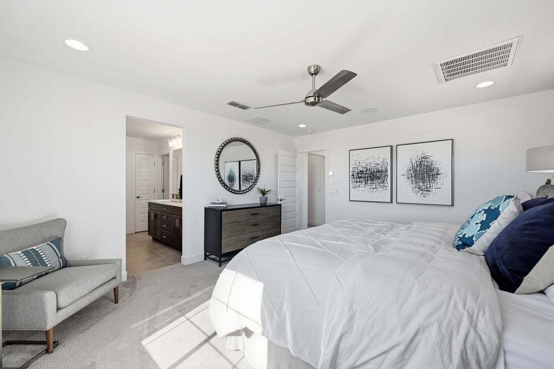 La Mira DiscoveryPaisley ModelPrimary Bedroom 1