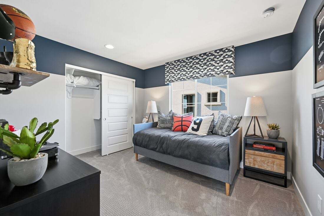 La Mira DiscoveryPaisley ModelSecondary Bedroom 3