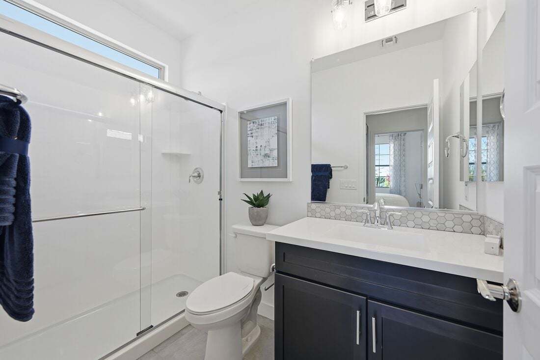 La Mira DiscoveryPaisley ModelSecondary Bath 2