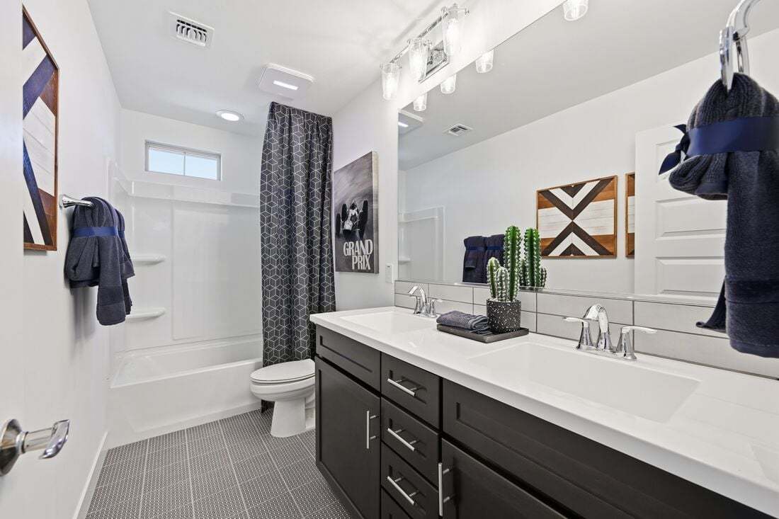 La Mira Discovery_Paisley Model_Secondary Bath