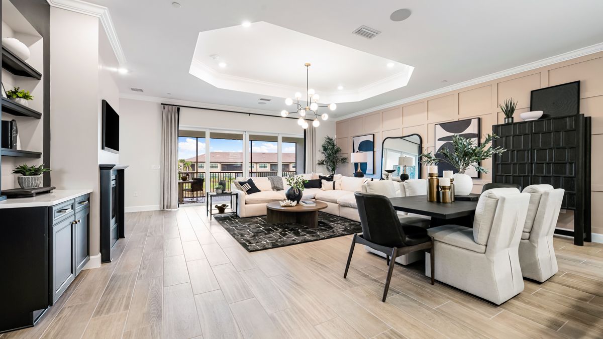 Bellisimo Model - Esplanade by the Islands...