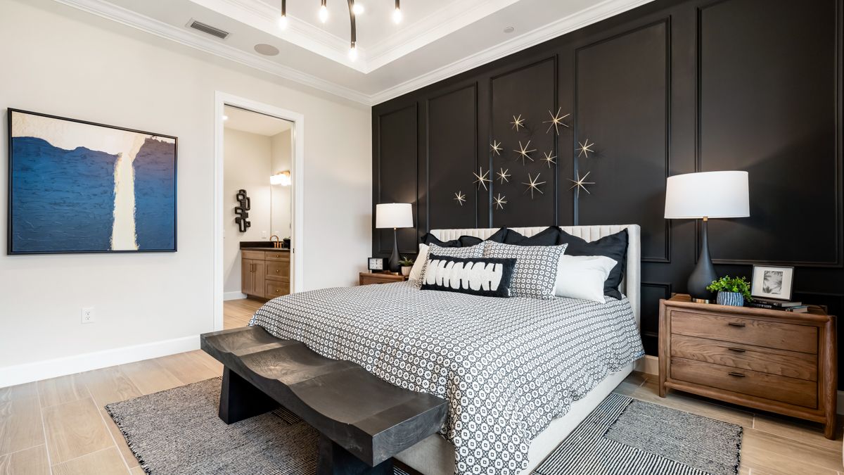 Bellisimo Model - Esplanade by the Islands...