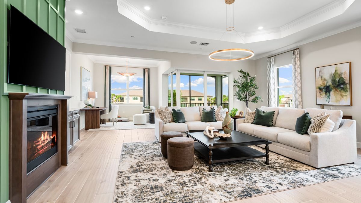 Romano Model - Esplanade by the Islands...