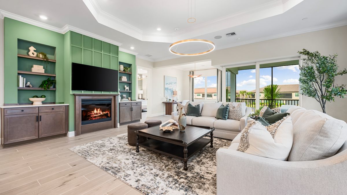 Romano Model - Esplanade by the Islands...