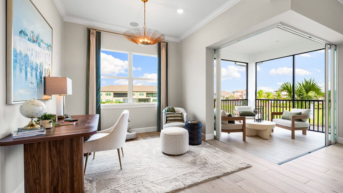 Romano Model - Esplanade by the Islands...