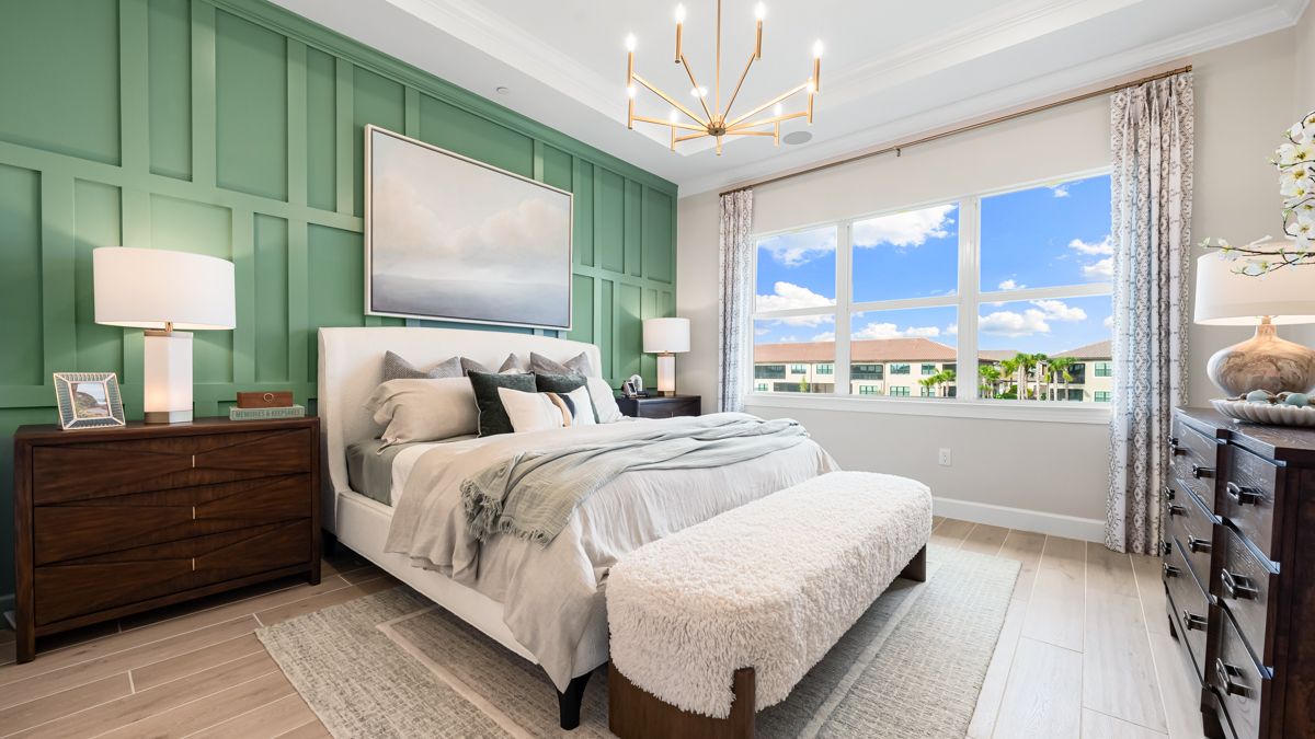 Romano Model - Esplanade by the Islands...