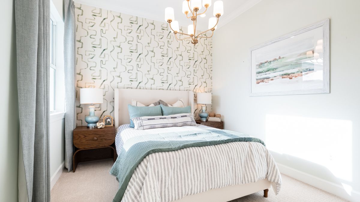 Romano Model - Esplanade by the Islands...