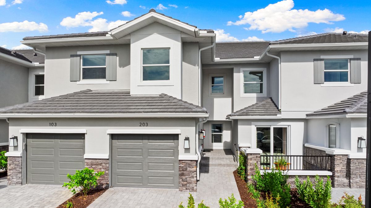 Bellisimo Model - Esplanade by the Islands...