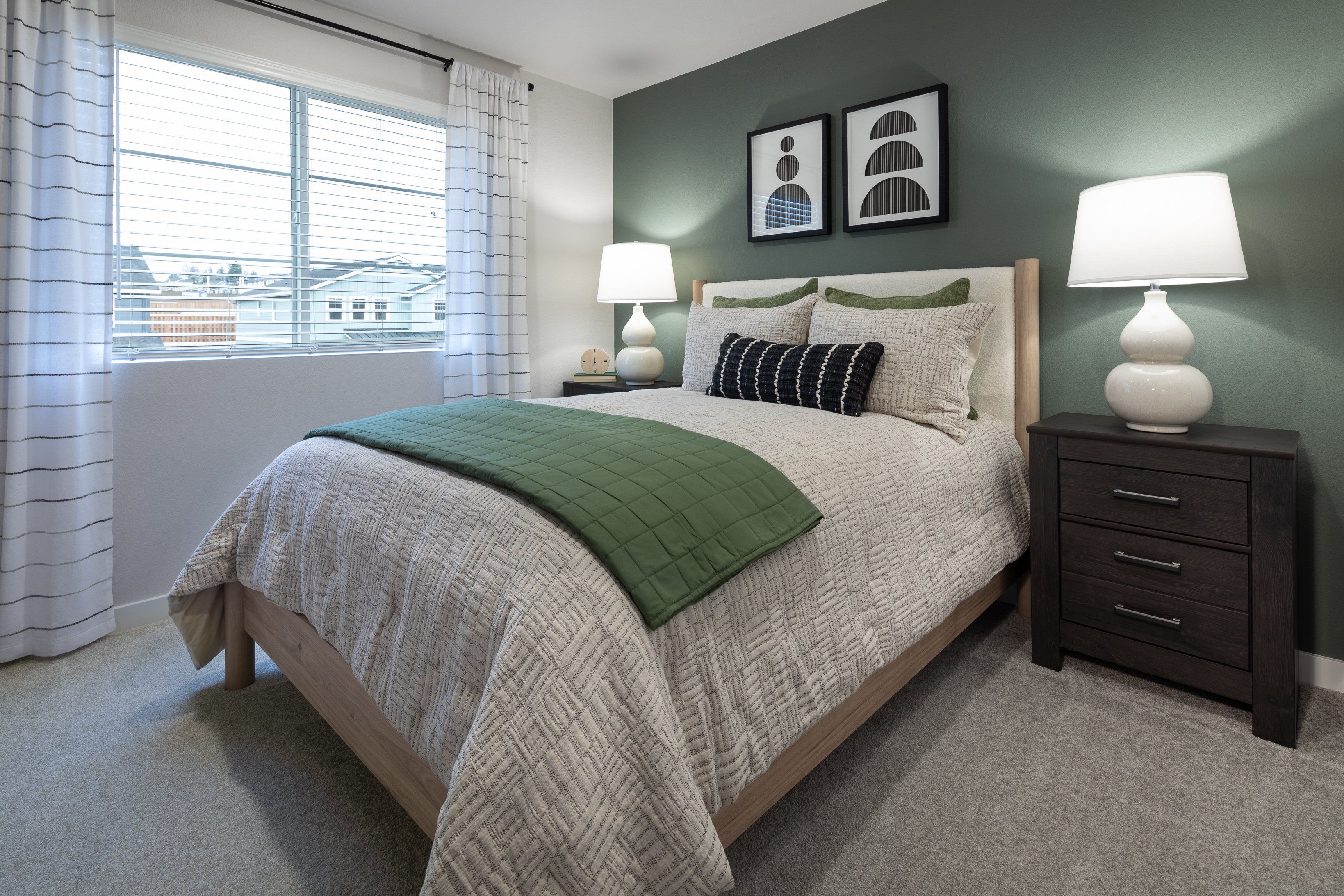 Piper Ridge Onyx Bedroom 3