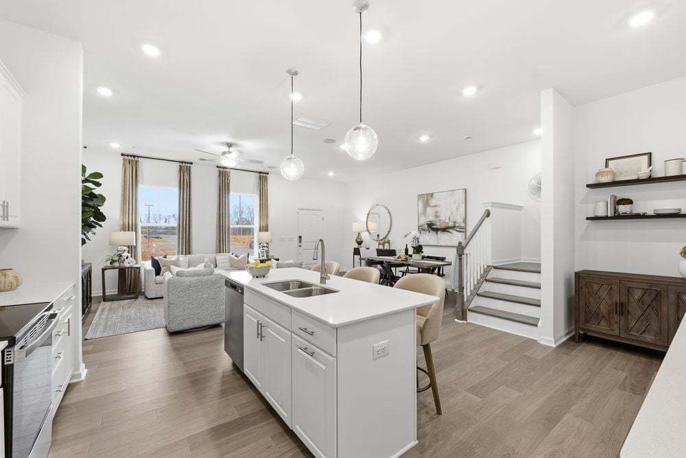 hj-sc-charlotte-terraces-at-the-exchange-aspe...