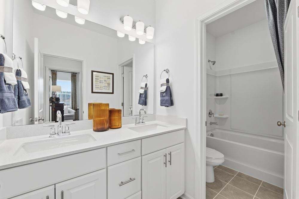 hj-sc-charlotte-terraces-at-the-exchange-aspe...