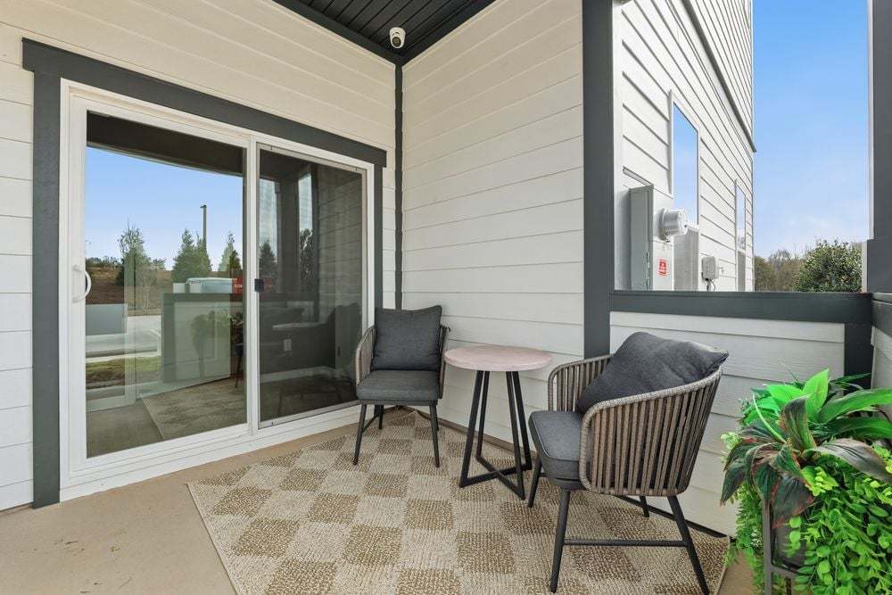 hj-sc-charlotte-terraces-at-the-exchange-avon...