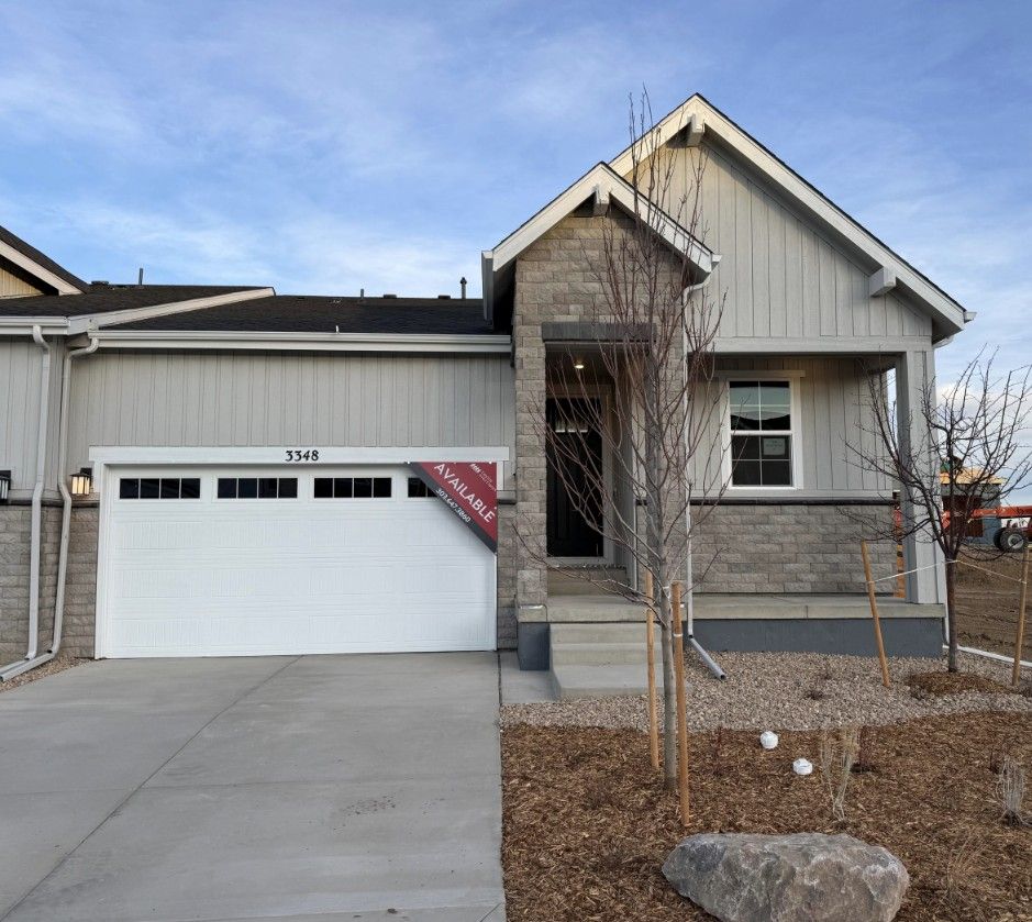 Castlewood - The Aurora Highlands Landmark Collection: Aurora, Colorado - Taylor Morrison