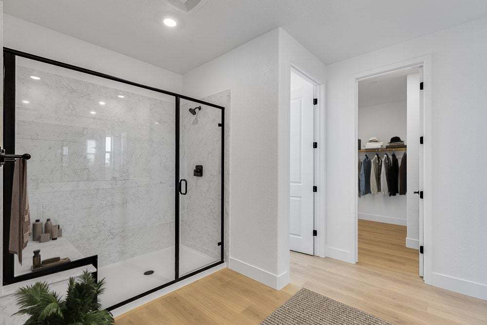 Maple Primary Bath 1