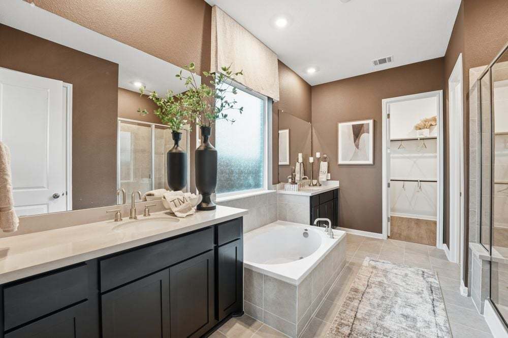 Silverleaf - Burnet - Primary Bath