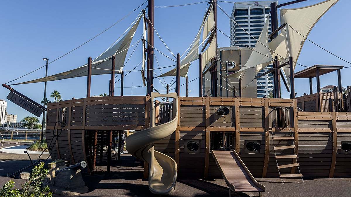 Friendship-Fountain-3666-1200x675