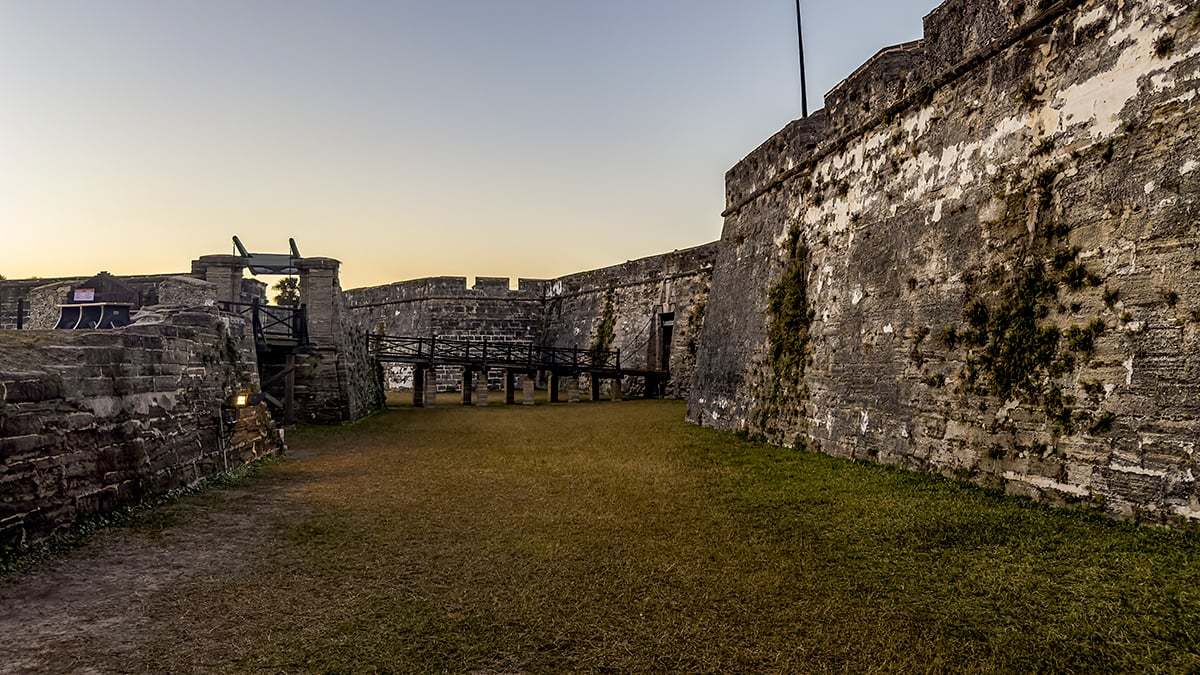 Castillo-de-San-Marcos-National-Monument-3704...