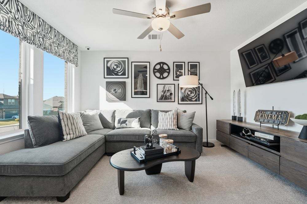 hj-tx-austin-sunfield-harrier-lot-na-livingro...