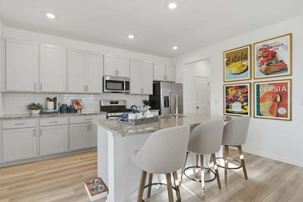 hj-tx-austin-longview-hawk-lot-3-kitchen-002