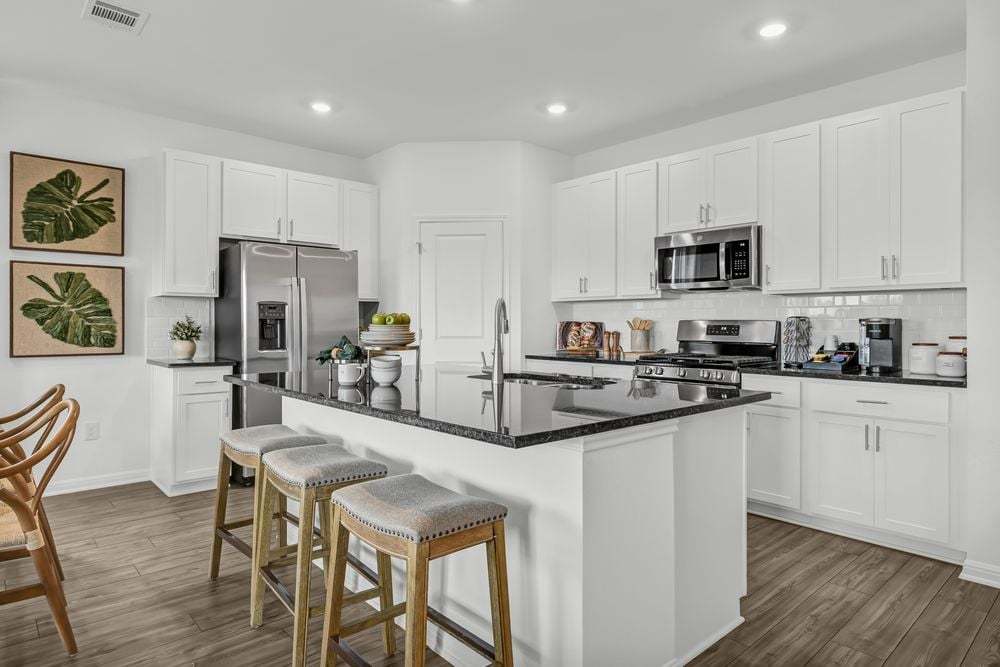 hj-tx-austin-longview-robin-lot-6-kitchen-001