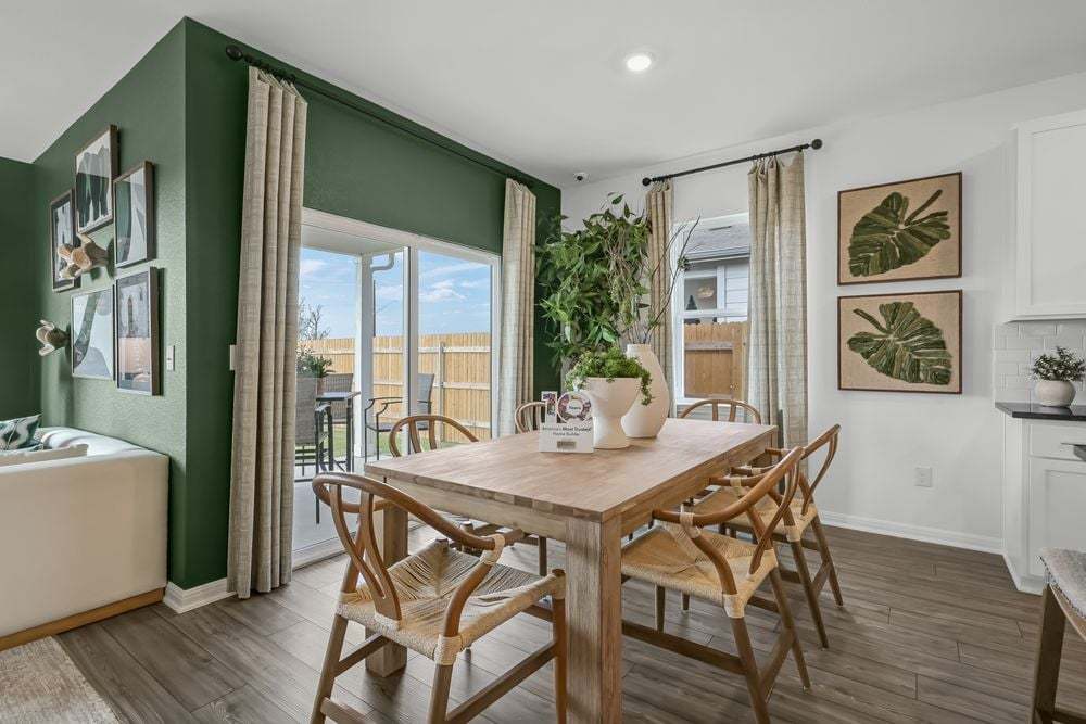 hj-tx-austin-longview-robin-lot-6-dining-area-001