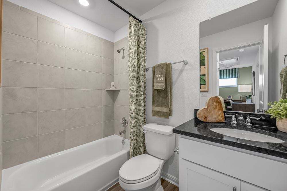 hj-tx-austin-longview-robin-lot-6-bathroom-003