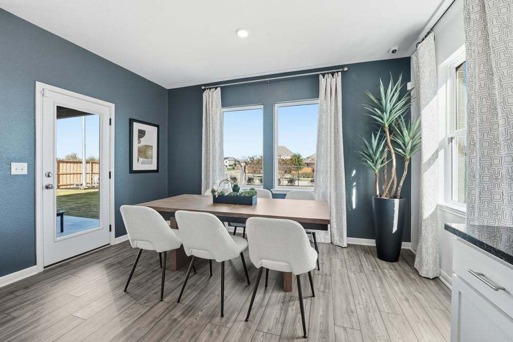 hj-tx-austin-sunfield-harrier-lot-na-dining-001