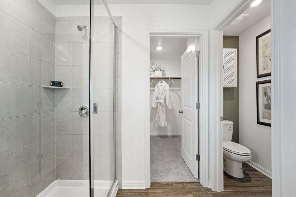 hj-tx-austin-sunfield-harrier-lot-na-bathroom-001