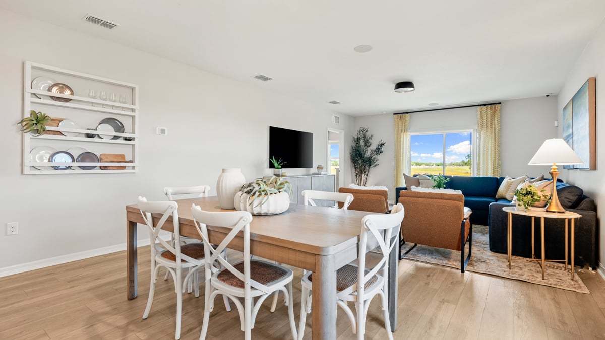 Cove at Coasterra - Holly Model-12 dining...