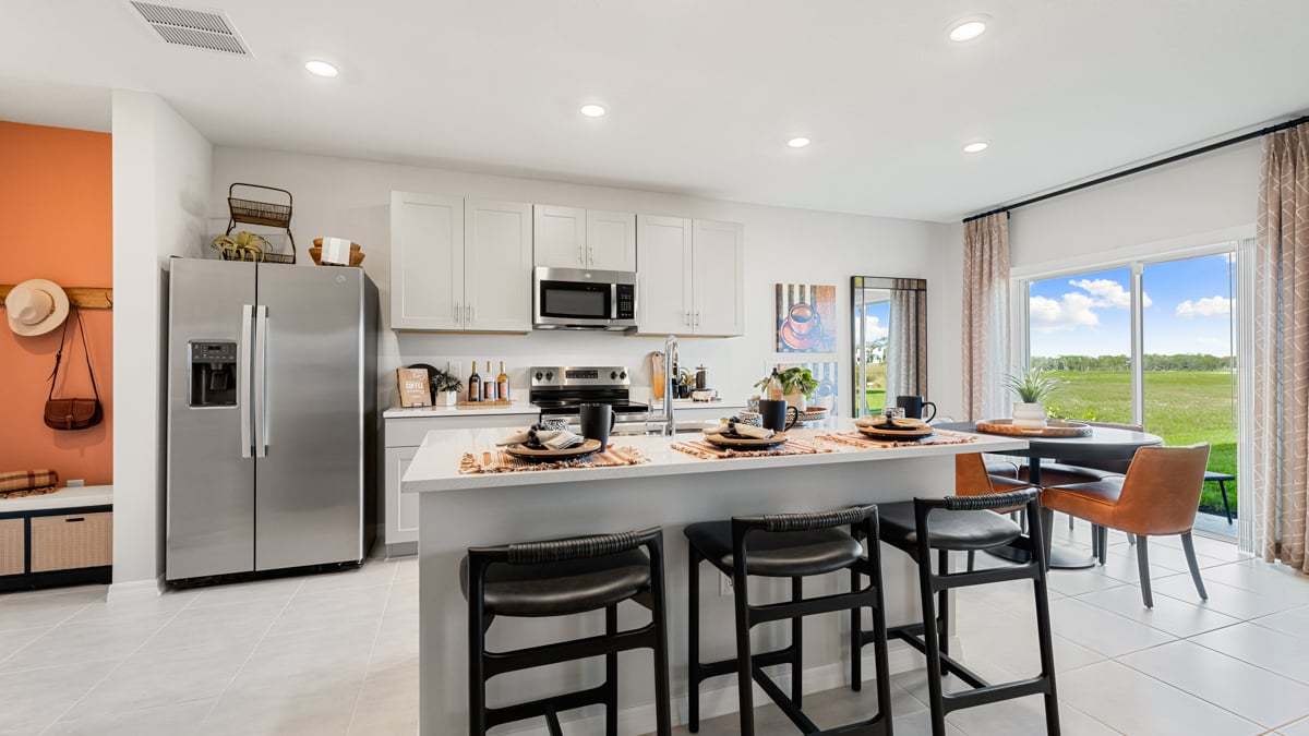 Cove at Coasterra - Maple Model-19 PS kitchen