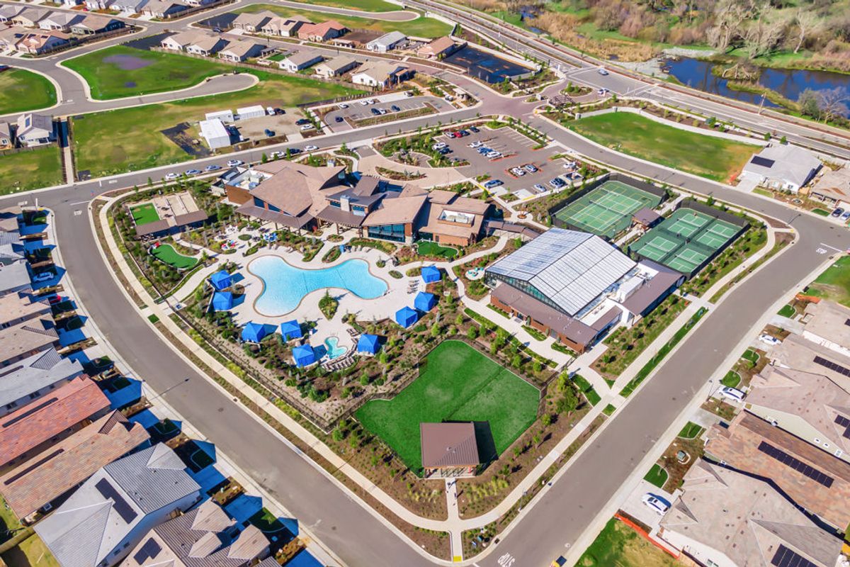 1714 Lakeridge Lane-71.jpg