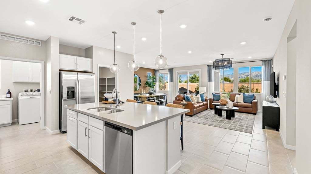 3-custom-Taylor Morrison- Ovation - AURA-01