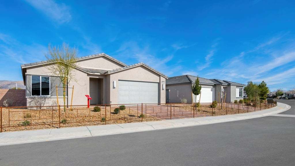 2-custom-Taylor Morriso - Ovation - Street View-2