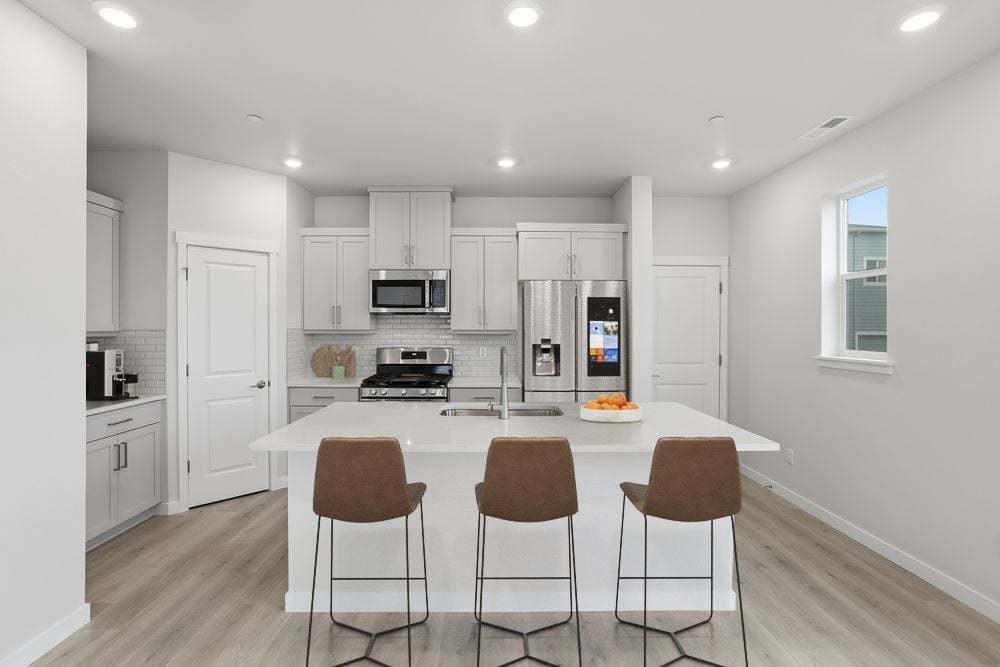 Piper Ridge Townhomes Poppy Kitchen