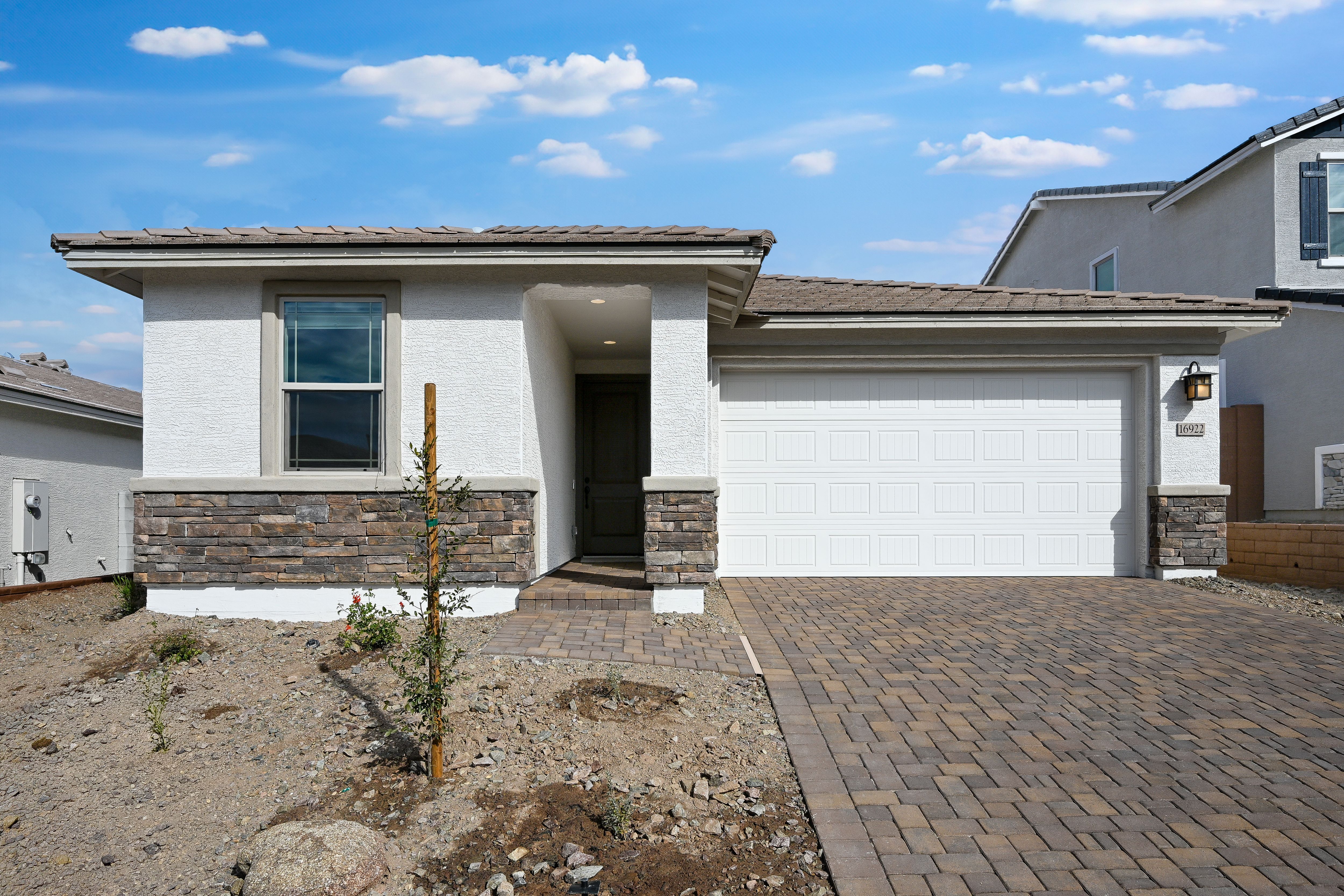 16922 W Thurman Drive (Sandstone)