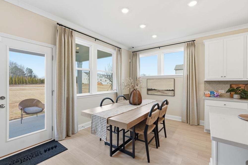 hj-ga-atlanta-dreycott-essex-lot-75-dining-ar...