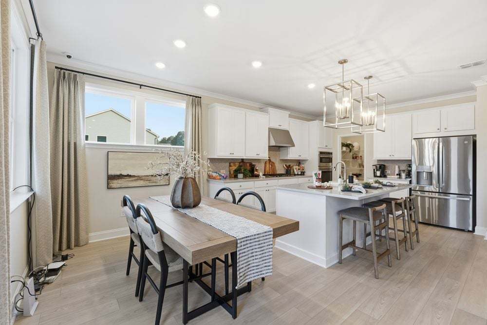 hj-ga-atlanta-dreycott-essex-lot-75-dining-ar...