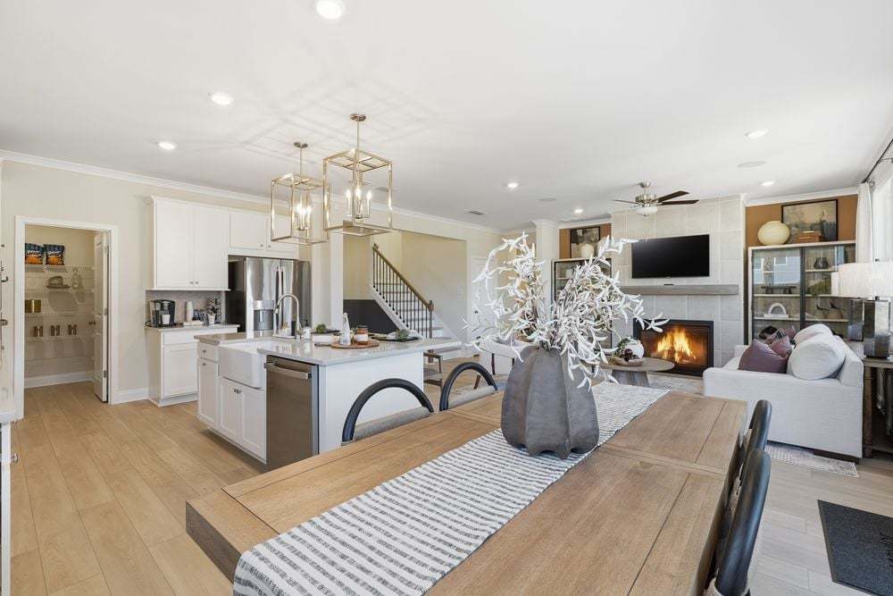 hj-ga-atlanta-dreycott-essex-lot-75-dining-ar...