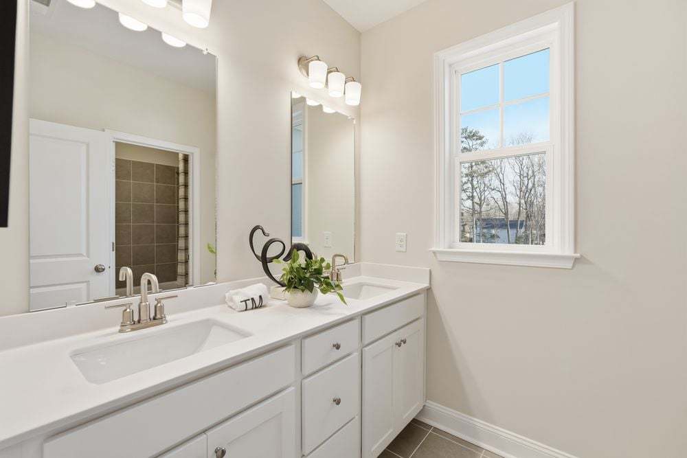 hj-ga-atlanta-dreycott-essex-lot-75-bathroom-006