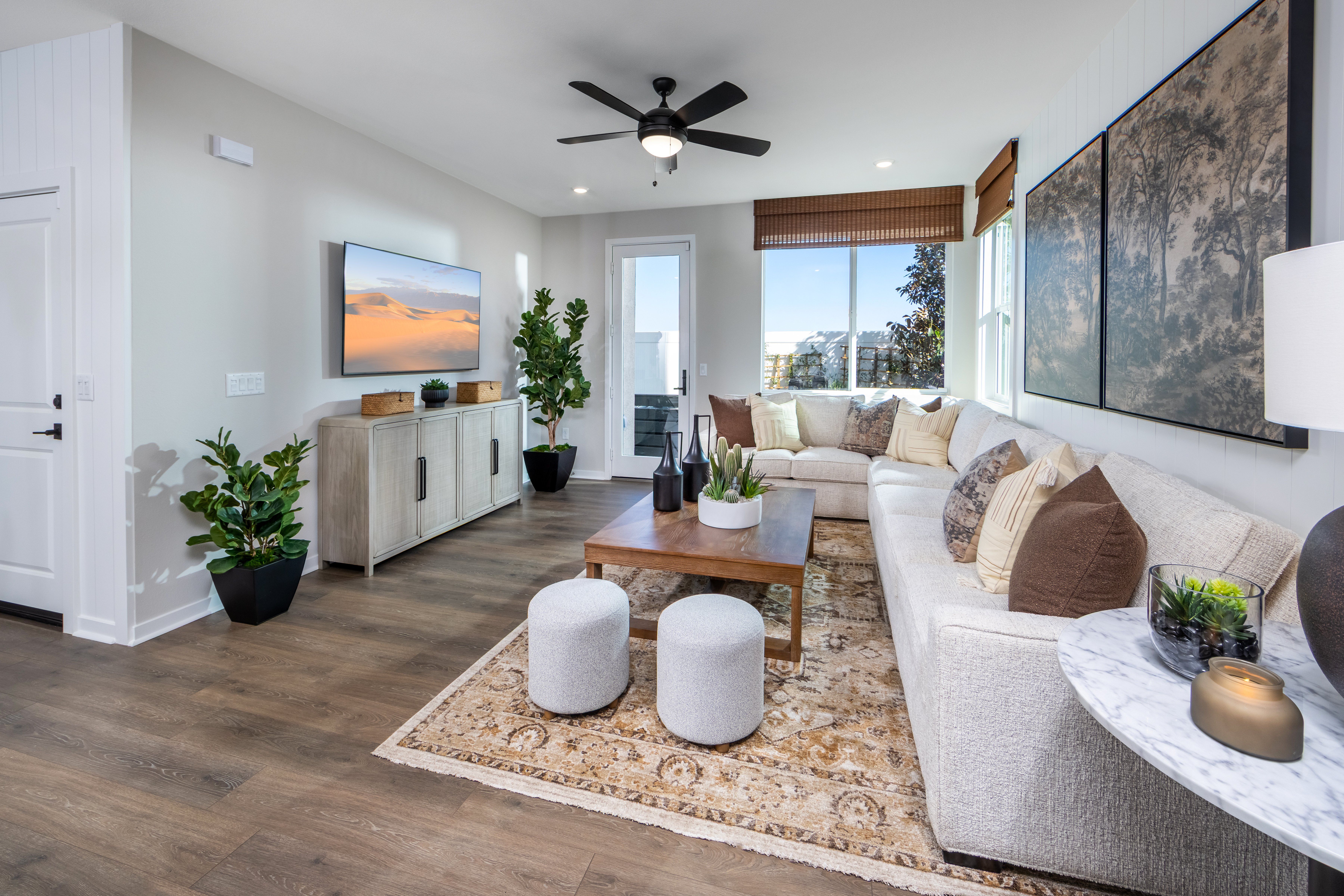 ca-socal-cobalt-plan 4-2 story-4 bed-great room