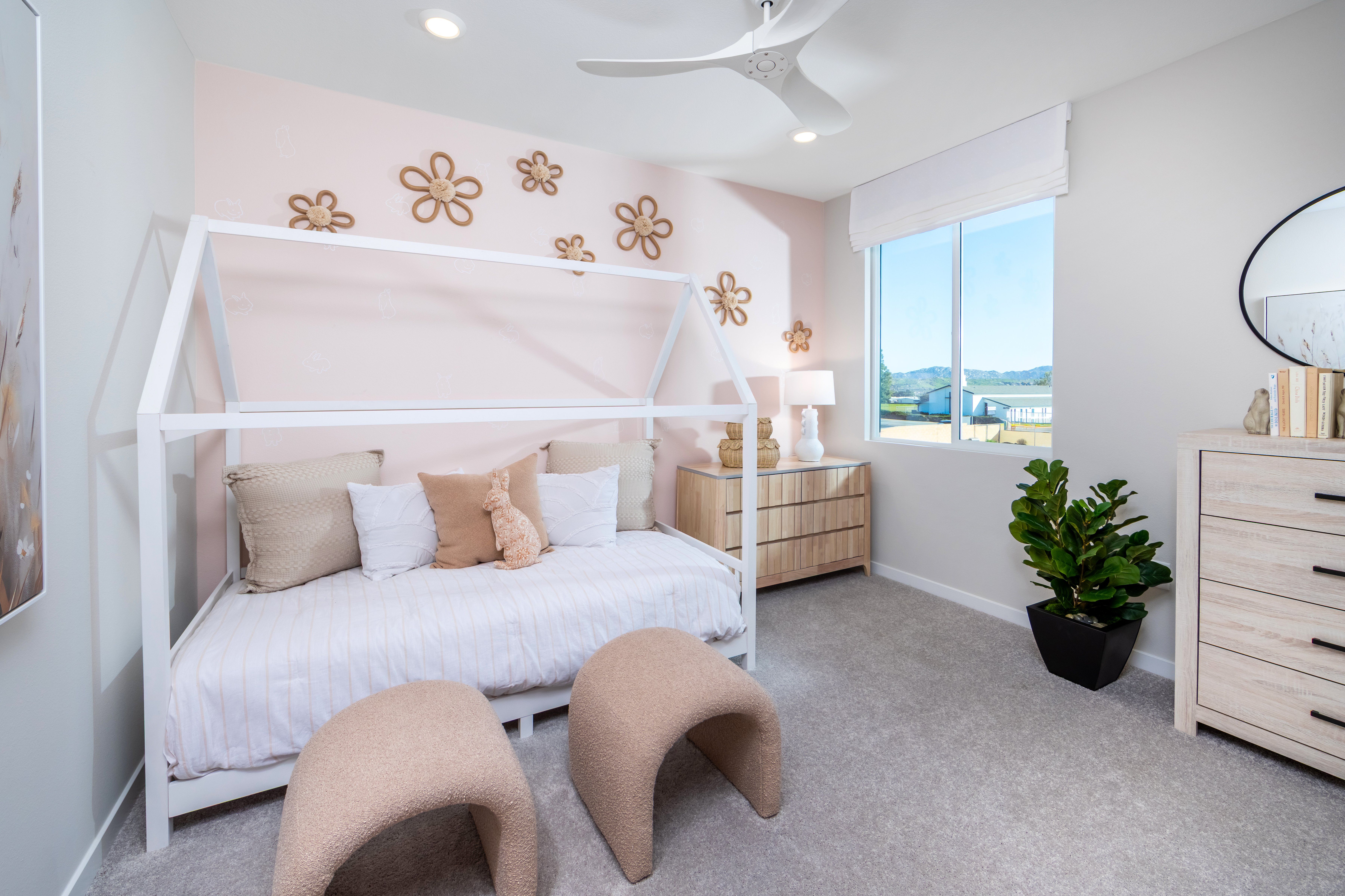 ca-socal-cobalt-plan 4-2 story-4 bed-bed 2